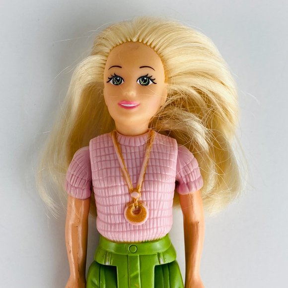 Fisher Price Loving Family Mom Girl Blond Pink Shirt Necklace Green Pants Figure - Picture 3 of 5